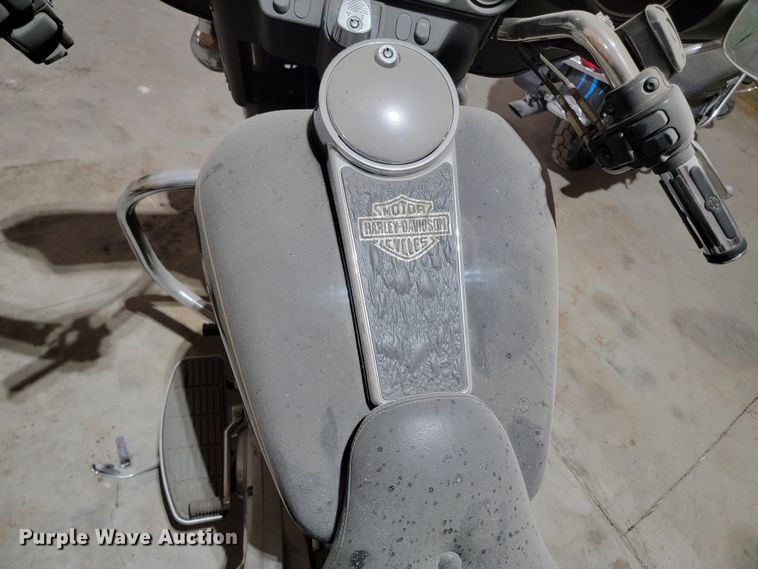 image for item ML9395 1998 Harley Davidson FLHT  motorcycle