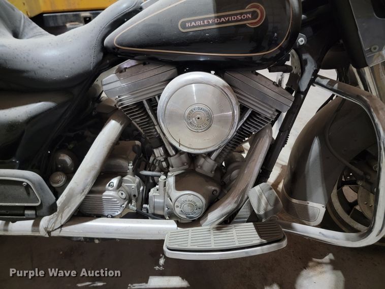 image for item ML9395 1998 Harley Davidson FLHT  motorcycle