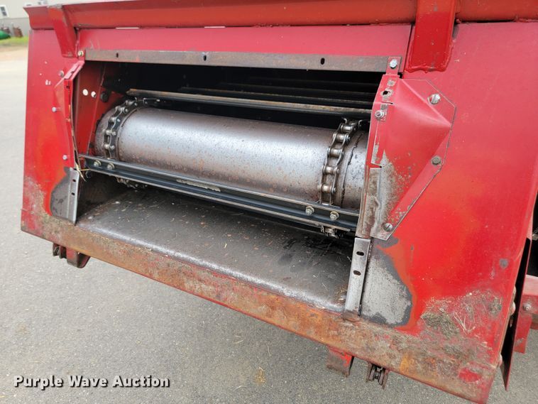 image for item ML9434 1981 International 1420 Axial-Flow  combine