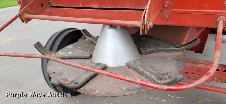 image for item ML9434 1981 International 1420 Axial-Flow  combine