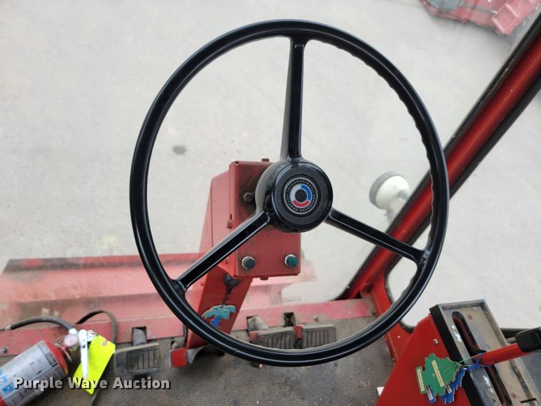 image for item ML9434 1981 International 1420 Axial-Flow  combine