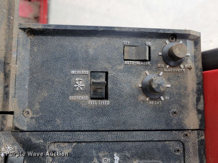 image for item ML9434 1981 International 1420 Axial-Flow  combine