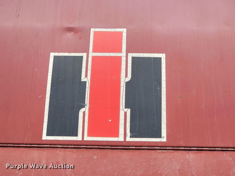 image for item ML9434 1981 International 1420 Axial-Flow  combine