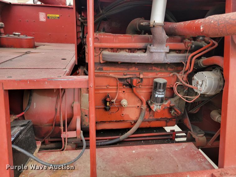 image for item ML9434 1981 International 1420 Axial-Flow  combine