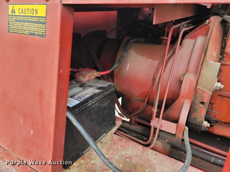 image for item ML9434 1981 International 1420 Axial-Flow  combine