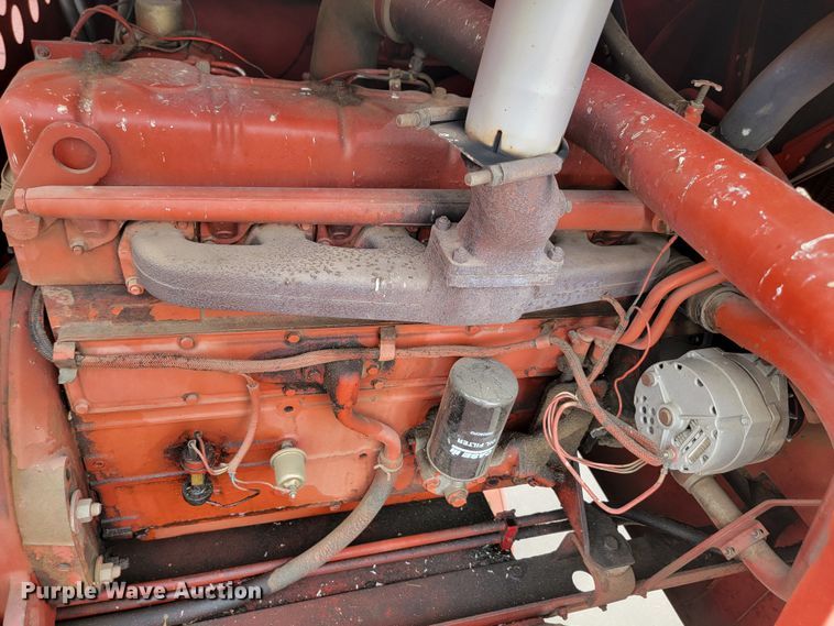 image for item ML9434 1981 International 1420 Axial-Flow  combine