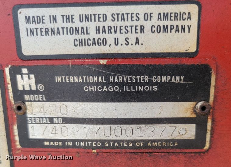 image for item ML9434 1981 International 1420 Axial-Flow  combine