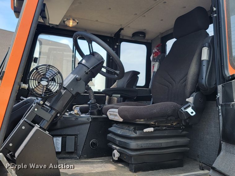 image for item ML9437 2012 Tucker Sno-Cat 2000  trail groomer