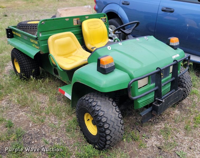 image for item ML9455 2001 John Deere Gator 6X4  utility vehicle