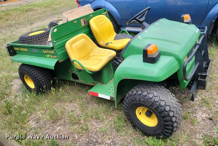 image for item ML9455 2001 John Deere Gator 6X4  utility vehicle