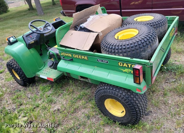 image for item ML9455 2001 John Deere Gator 6X4  utility vehicle