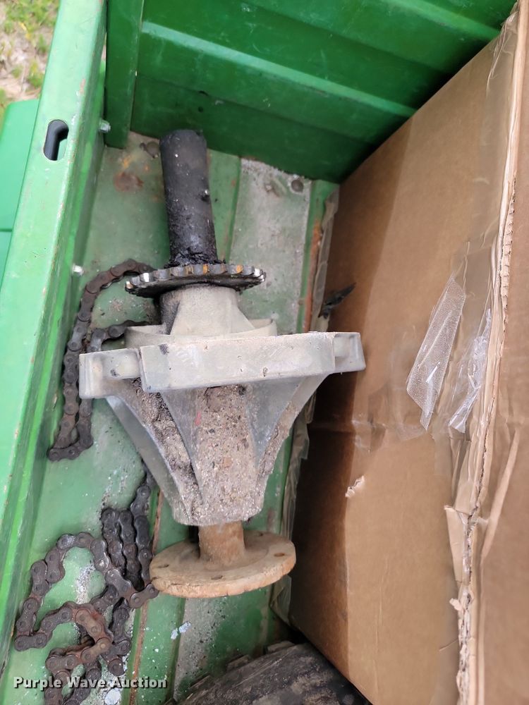 image for item ML9455 2001 John Deere Gator 6X4  utility vehicle