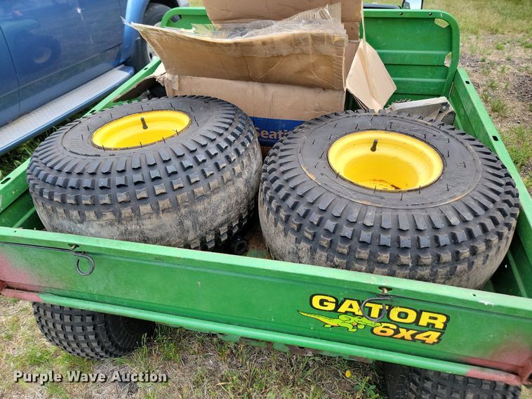 image for item ML9455 2001 John Deere Gator 6X4  utility vehicle