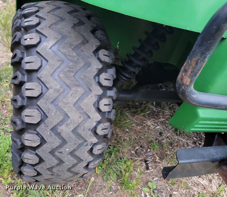 image for item ML9455 2001 John Deere Gator 6X4  utility vehicle