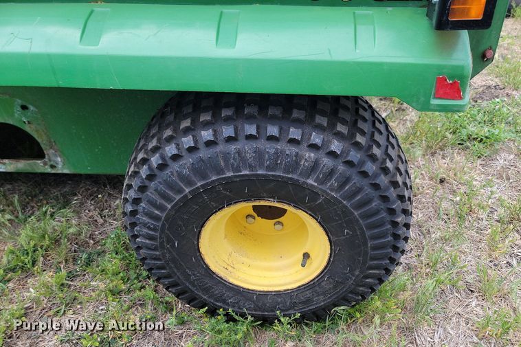 image for item ML9455 2001 John Deere Gator 6X4  utility vehicle