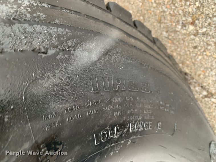 image for item MM9698 2003 International 740  pothole patcher truck