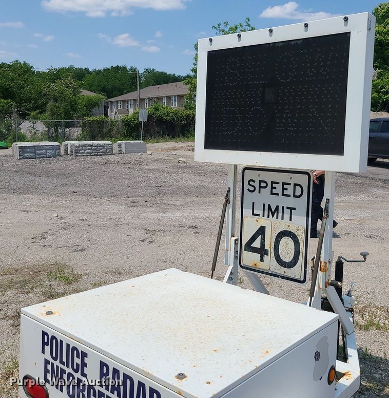 image for item MO9840 Radar speed sign trailer