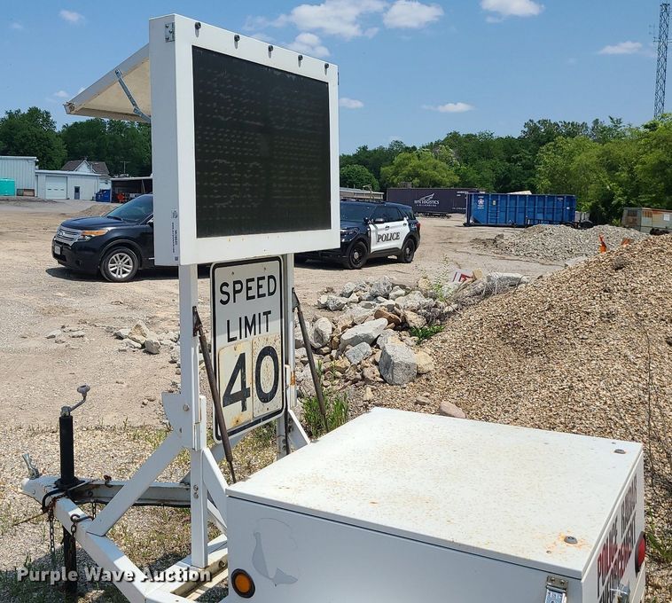 image for item MO9840 Radar speed sign trailer
