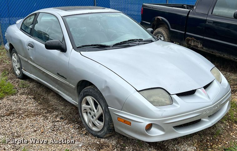 image for item MY9791 2000 Pontiac Sunfire