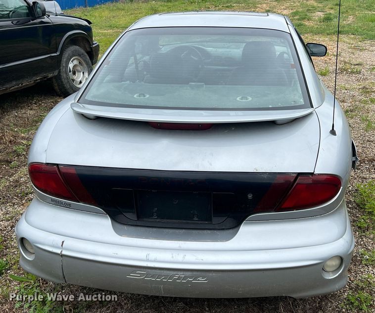 image for item MY9791 2000 Pontiac Sunfire