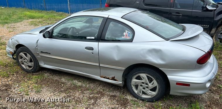image for item MY9791 2000 Pontiac Sunfire
