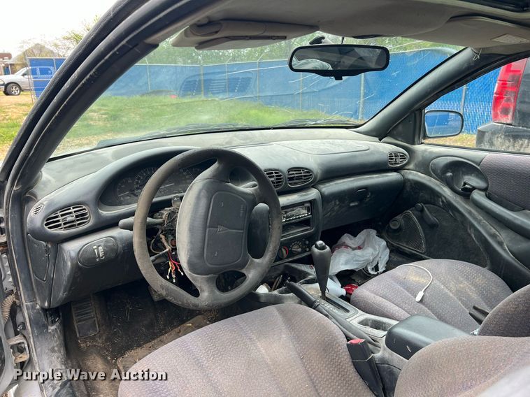 image for item MY9791 2000 Pontiac Sunfire