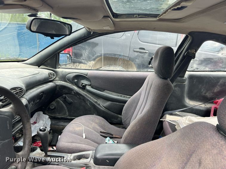 image for item MY9791 2000 Pontiac Sunfire