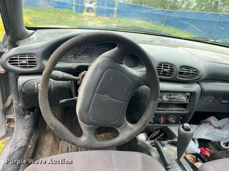 image for item MY9791 2000 Pontiac Sunfire