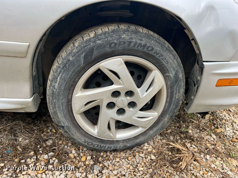 image for item MY9791 2000 Pontiac Sunfire