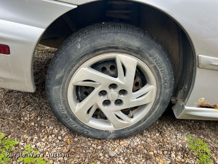 image for item MY9791 2000 Pontiac Sunfire