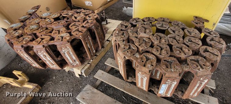 image for item NX9401 Skid steer tracks