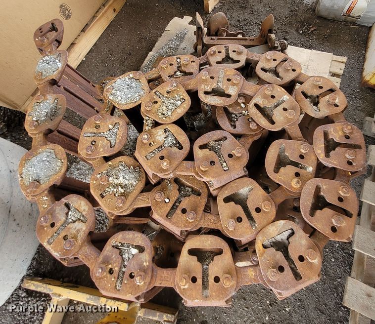 image for item NX9401 Skid steer tracks