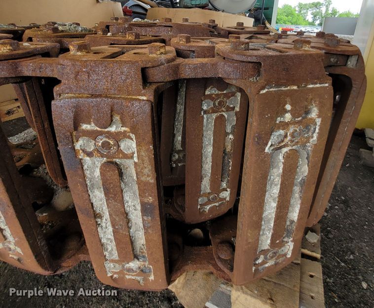 image for item NX9401 Skid steer tracks