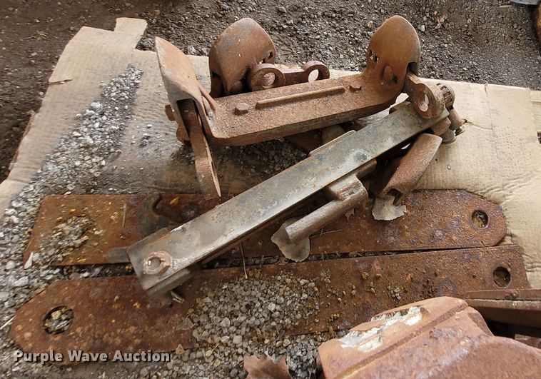 image for item NX9401 Skid steer tracks