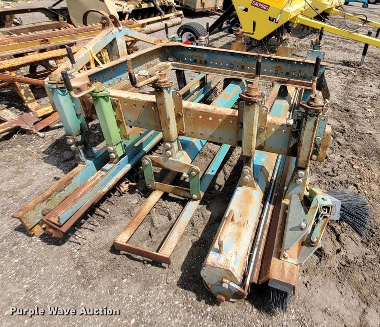 image for item NX9414 Bannerman  Diamond Master BDM6  top dresser