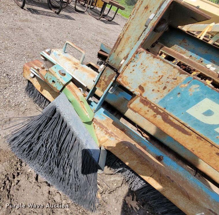 image for item NX9414 Bannerman  Diamond Master BDM6  top dresser