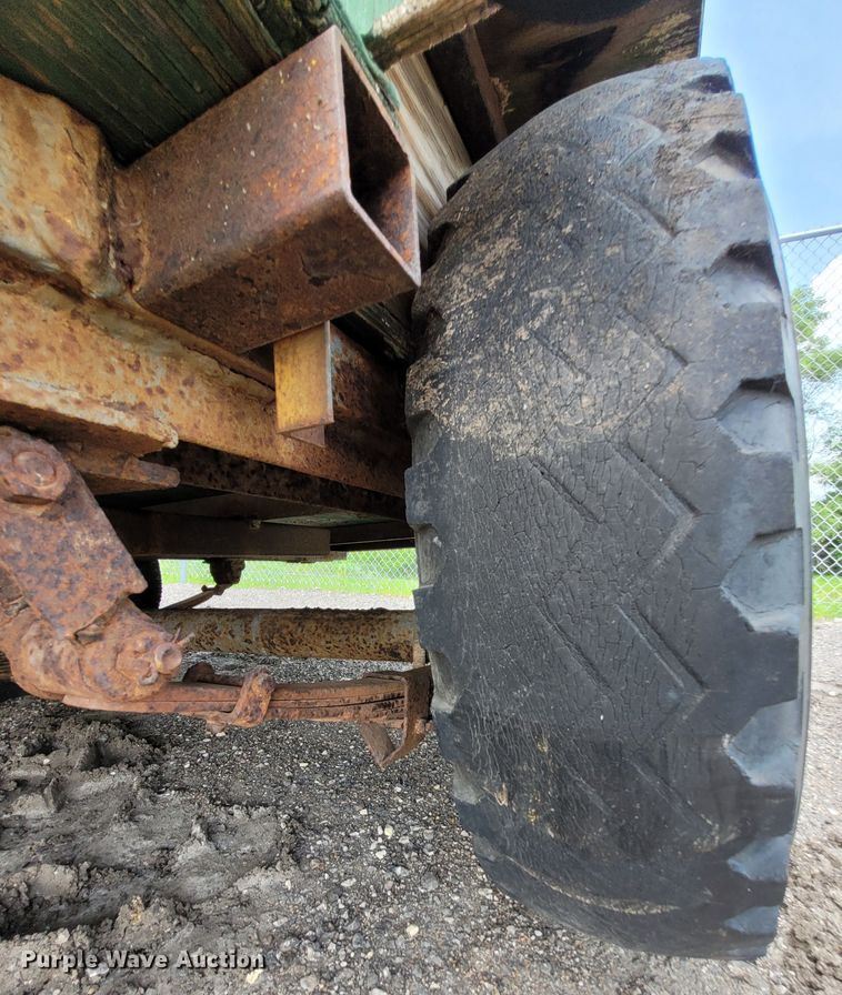 image for item NX9418 (2) utility trailers