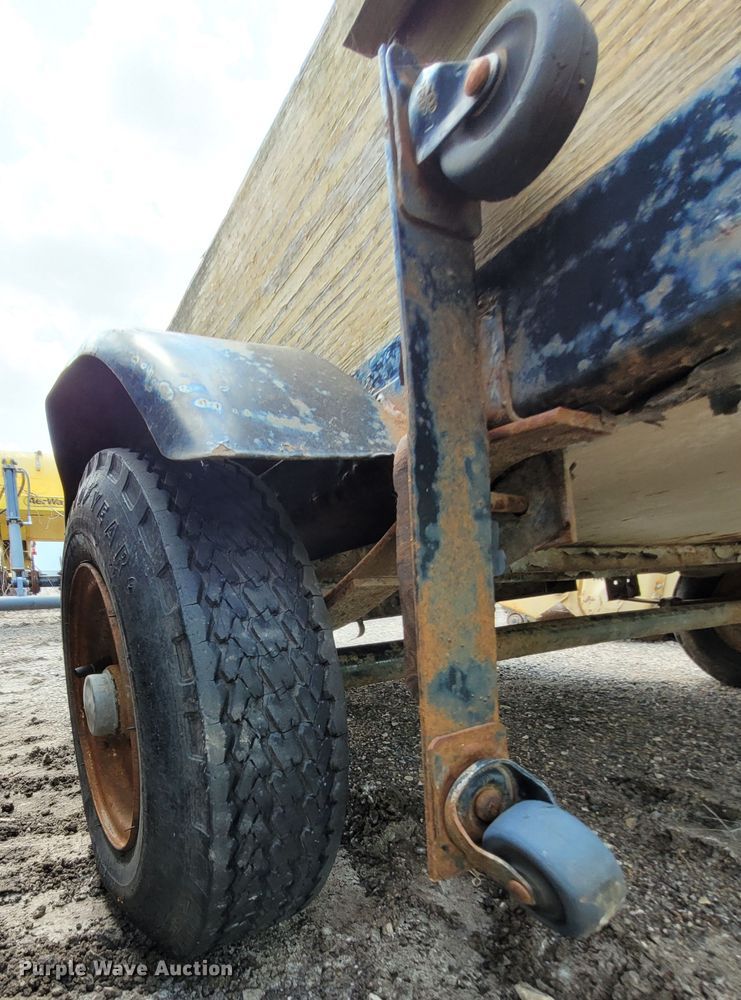 image for item NX9418 (2) utility trailers