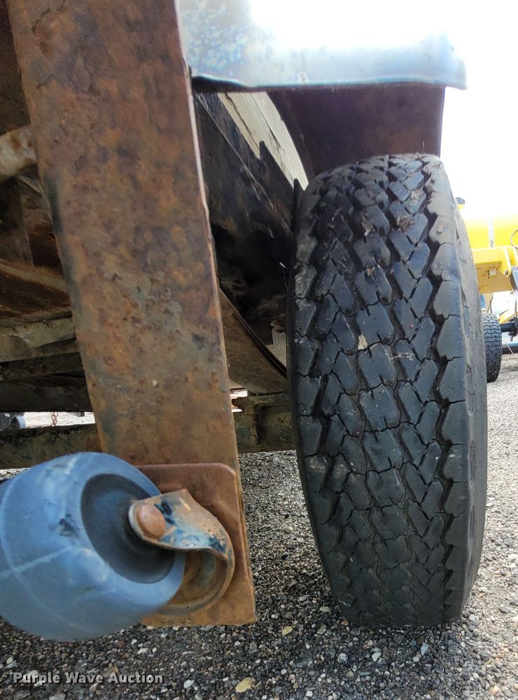 image for item NX9418 (2) utility trailers