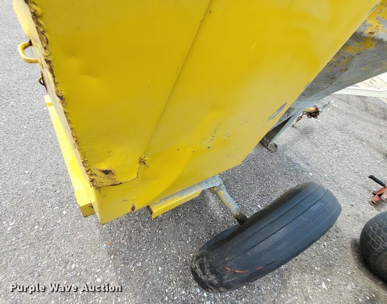 image for item NX9421 Gilson  cement mixer