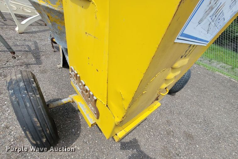 image for item NX9421 Gilson  cement mixer