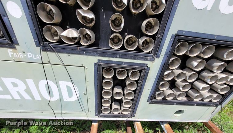 image for item NX9423 Fair Play score board trailer