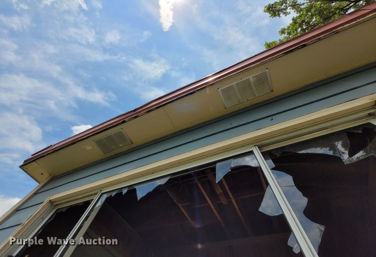 image for item NX9424 Storage building