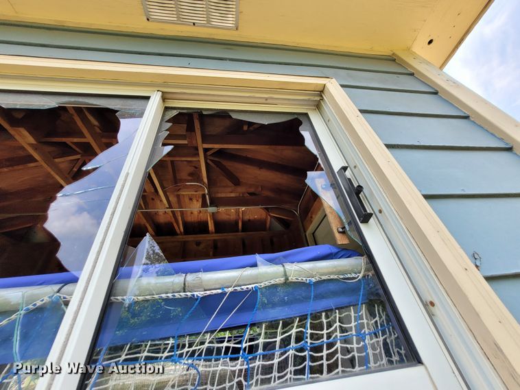 image for item NX9424 Storage building