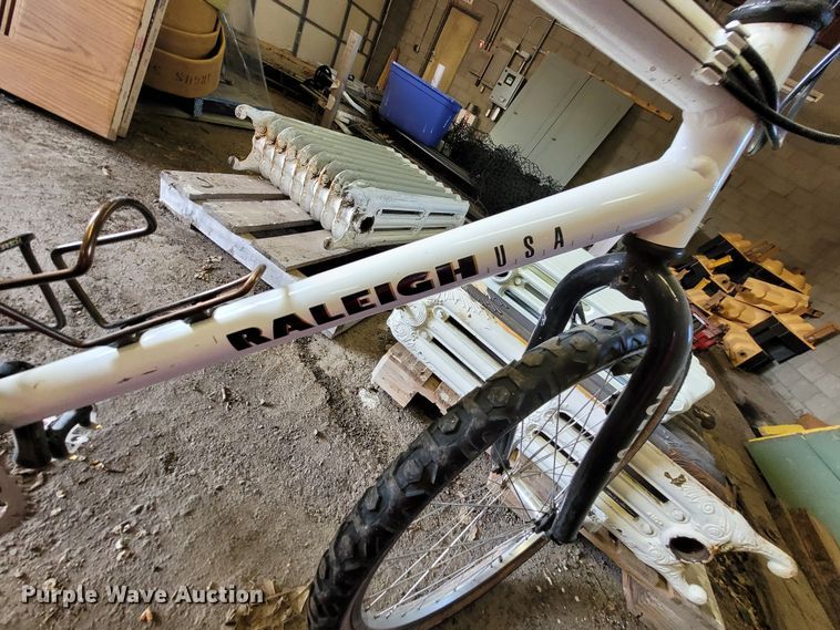 image for item NX9435 Sporting goods