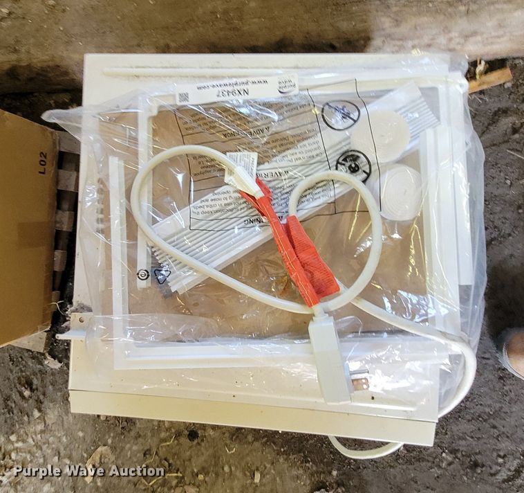 image for item NX9437 Haier  window AC unit