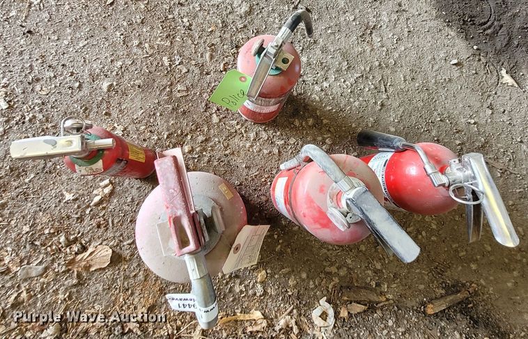 image for item NX9441 (5) fire extinguishers