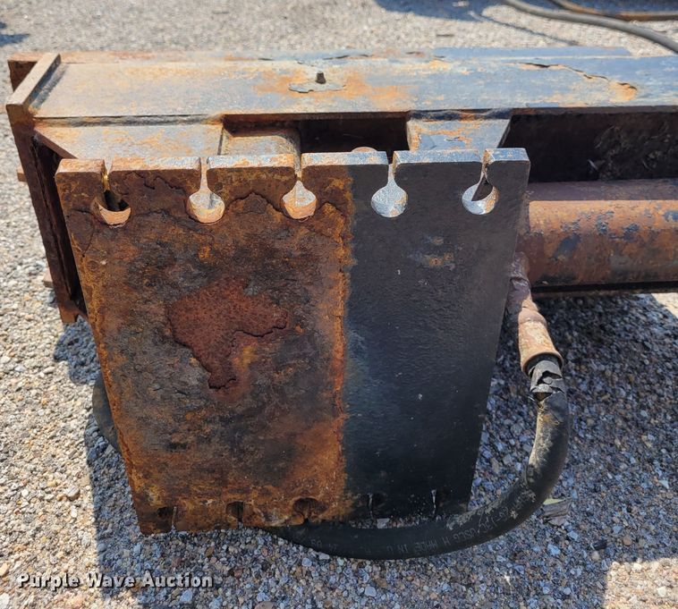 image for item NX9449 10' 6" W Henderson snow plow