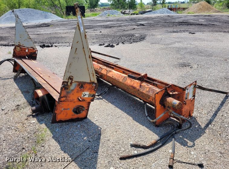 image for item NX9450 (2) Henderson salt spreaders