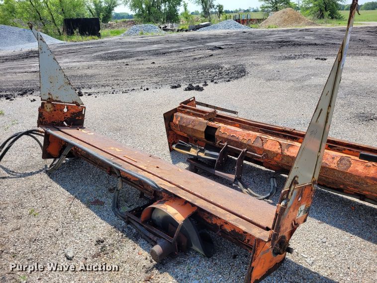 image for item NX9450 (2) Henderson salt spreaders